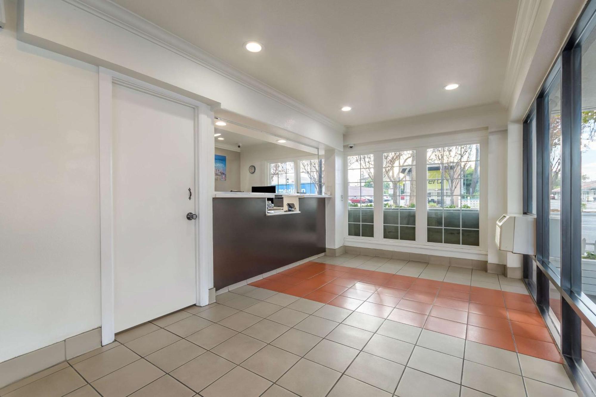 Motel 6-San Jose, Ca - Convention Center Экстерьер фото