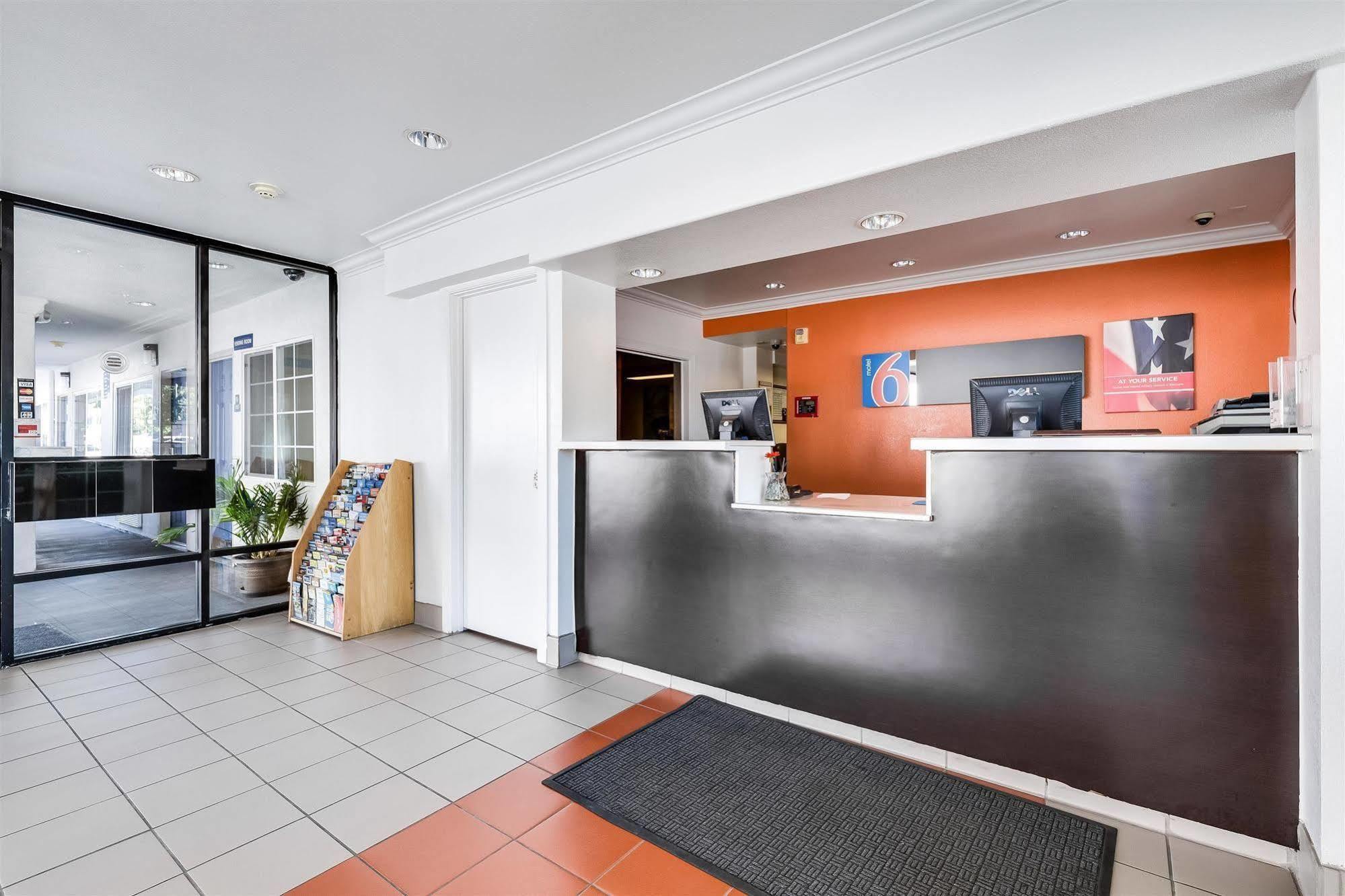 Motel 6-San Jose, Ca - Convention Center Экстерьер фото